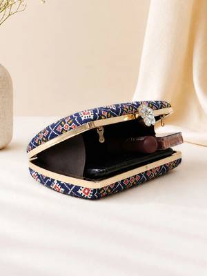 Royal blue ethnic floral pattern chain strap printed clutch 4