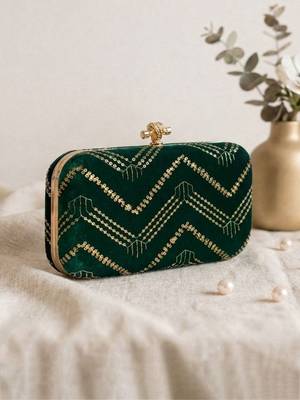   luxury emerald green velvet embroidered clutch bag for women with detachble strap 3