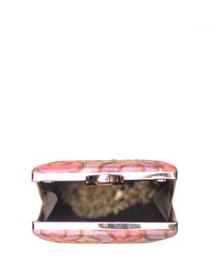  embroidered zari box clutch 4