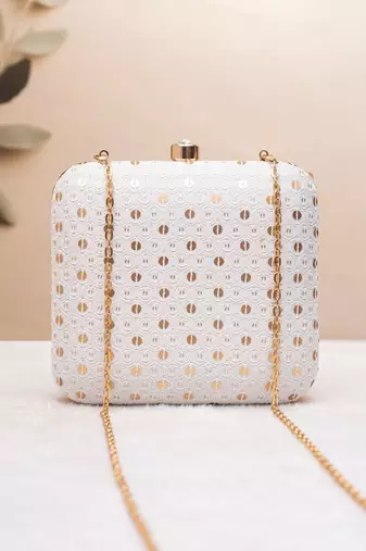  white sequin embroidery clutch