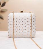  white sequin embroidery clutch