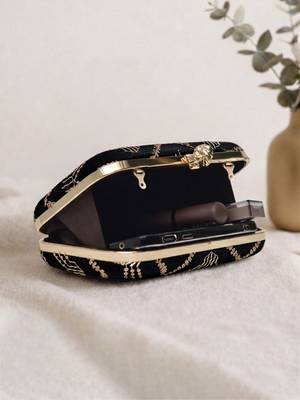  elegant black velvet embroidered clutch 4
