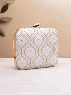  golden wave embroidery clutch 3