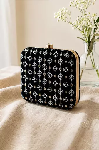  black based multicolored pattern threadwork embroidery clutch