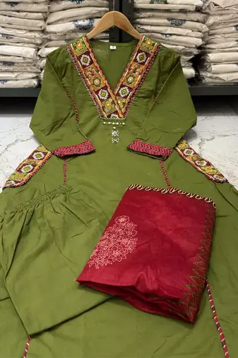 Green cotton hand embroidery kurta set with dupatta for women