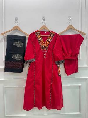 Red cotton hand embroidery kurta set with dupatta for women 3
