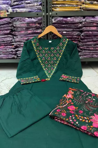 Green cotton floral print kurta set with dupatta for women