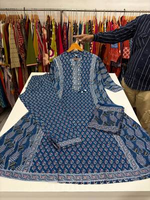Blue cotton floral print kurta set with dupatta for women 4