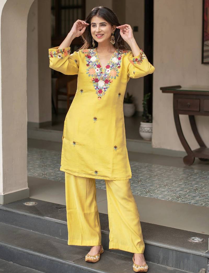 women's cotton blend embroidered kurta pant set