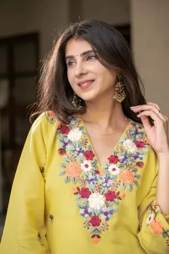 women's cotton blend embroidered kurta pant set