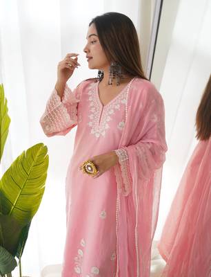 women's silk blend embroidered kurta pant with dupatta set 2