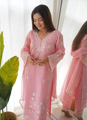 women's silk blend embroidered kurta pant with dupatta set 5