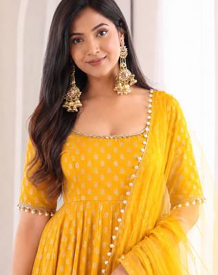 women's chanderi woven butta motiff anarkali kurta pant with dupatta set 4