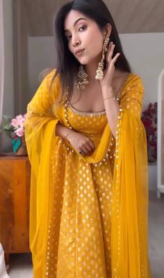 women's chanderi woven butta motiff anarkali kurta pant with dupatta set 5