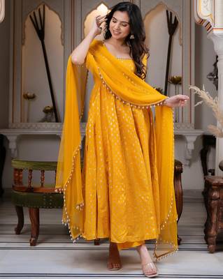 women's chanderi woven butta motiff anarkali kurta pant with dupatta set 1