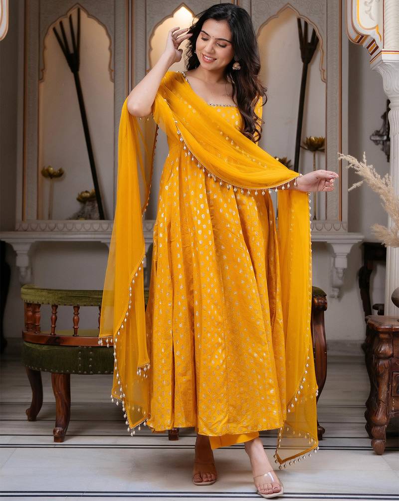 women's chanderi woven butta motiff anarkali kurta pant with dupatta set