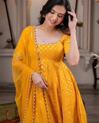 women's chanderi woven butta motiff anarkali kurta pant with dupatta set 2