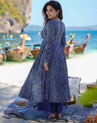 women's cotton blend printed angarkha kurta palazzo with dupatta set 2