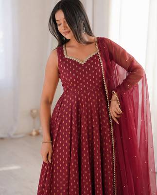 women's chanderi woven butta motiff anarkali kurta pant with dupatta set 3
