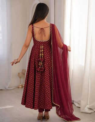 women's chanderi woven butta motiff anarkali kurta pant with dupatta set 4