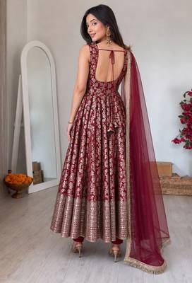 women's chanderi woven motiff anarkali kurta pant with dupatta set 4