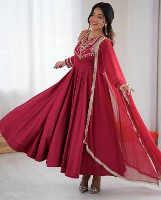 women's crunchy silk embroidered anarkali kurta pant with dupatta set 3