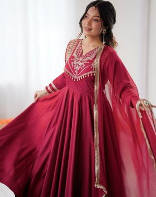 women's crunchy silk embroidered anarkali kurta pant with dupatta set 4