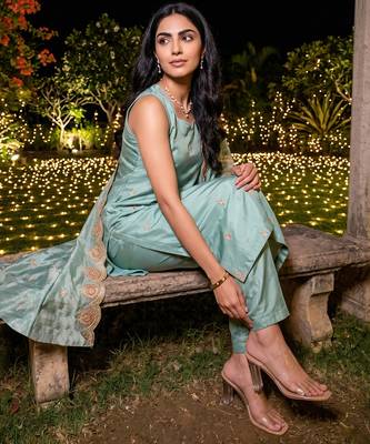 women's cotton blend embroidered kurta pant with dupatta set 2