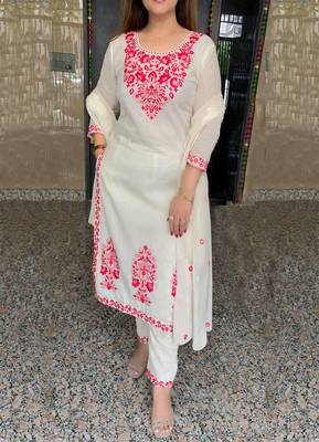 women's cotton blend embroidered kurta pant with dupatta set 2