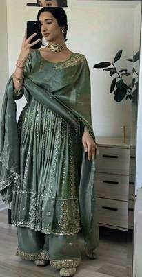 Bottle green embroidered anarkali suit with dupatta 2