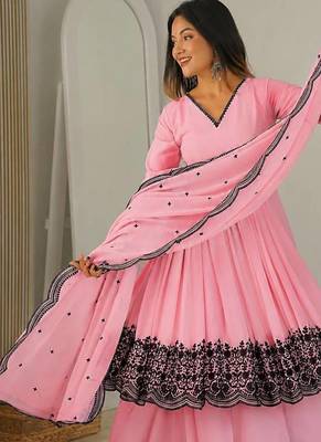 Women pink gorgette embroidery work detailing kurta set with dupatta 1