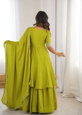 Women green silk embroidery work detailing kurta set with dupatta 4