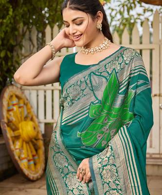 Women's teal green jacquard silk blend saree with zari floral border wear 3