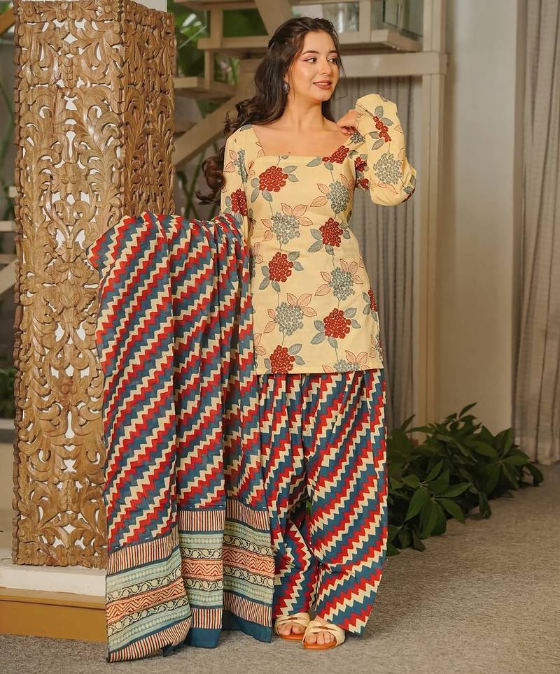 Floral printed pure cotton suit for women