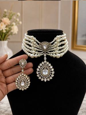 Elegant pearl choker necklace set with kundan-style pendant & matching drop earrings 1