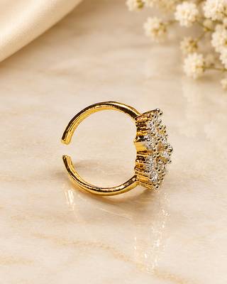 Elegant gold-plated floral cluster statement ring with clear stones 4