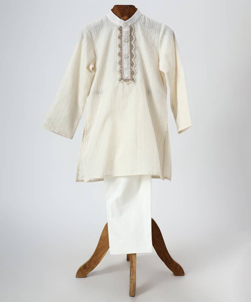 Off white embroidered lurex kurta set