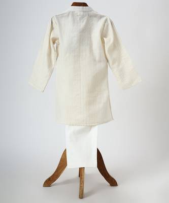 Off white embroidered lurex kurta set 4