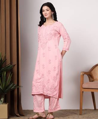 Women pink floral motifs embroidered lucknowi chikankari kurta & palazzo sets 3