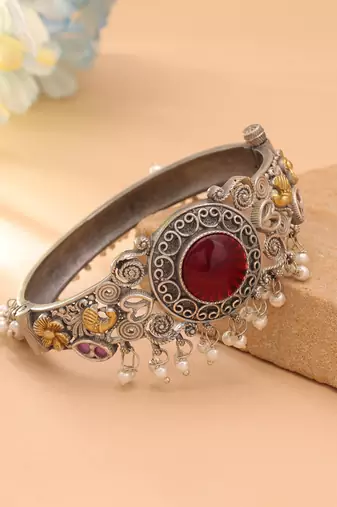 Maroon color two tone oxidised openable bracelet