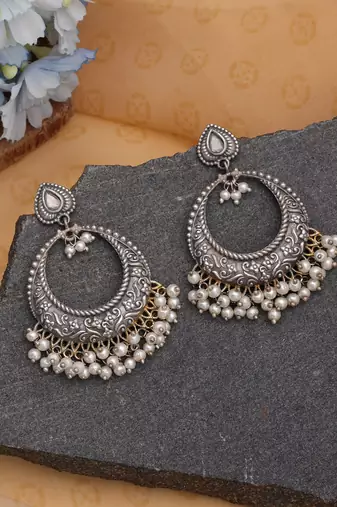 White color dual tone oxidised dangle earrings