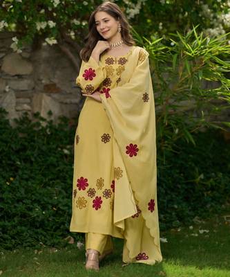 Mustard Yellow Floral Embroidered Pakistani Suit with Scalloped Dupatta – Premium Ethnic Wear 2