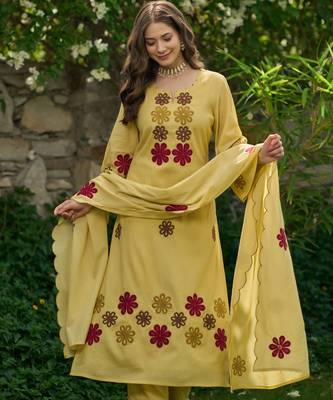 Mustard Yellow Floral Embroidered Pakistani Suit with Scalloped Dupatta – Premium Ethnic Wear 3