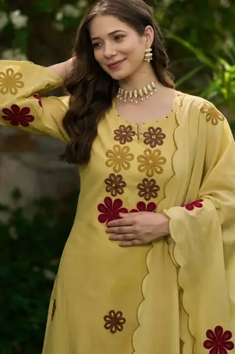 Mustard Yellow Floral Embroidered Pakistani Suit with Scalloped Dupatta – Premium Ethnic Wear