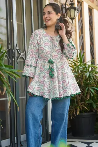 Trijal fab women's cotton blend floral printed flared top