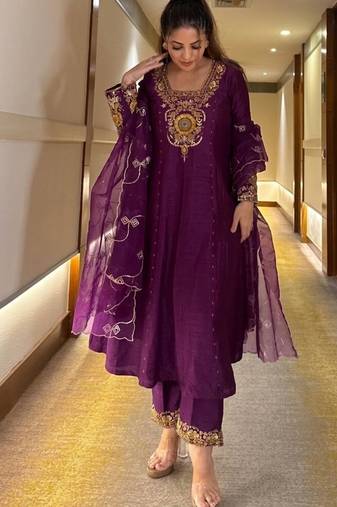 Purple crepe embroidered kurta set