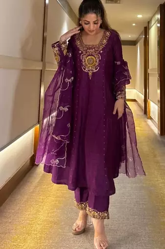 Purple crepe embroidered kurta set