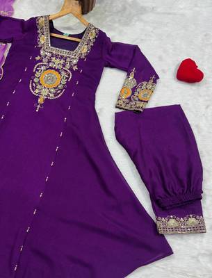 Purple crepe embroidered kurta set 4