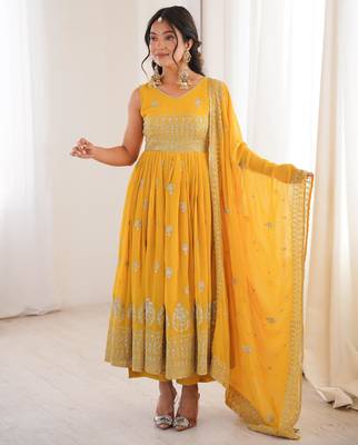 Yellow silk blend embroidered anarkali set 2