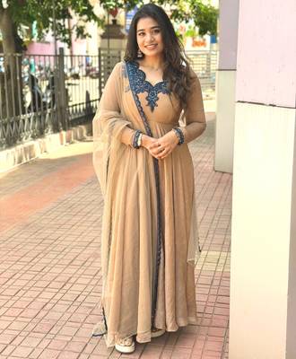Light-brown crepe embroidered flared gown set 2